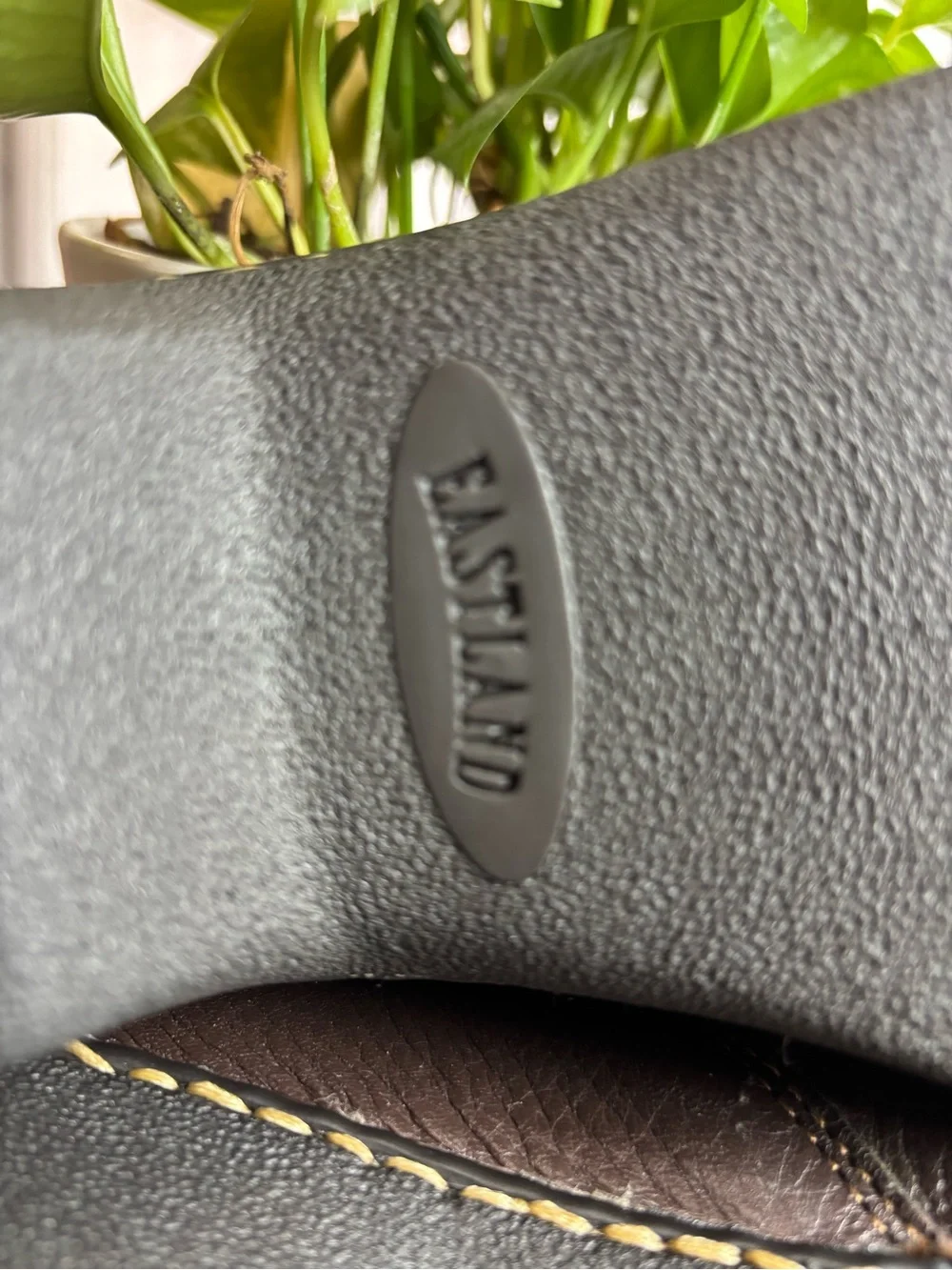 Eastland classic slip